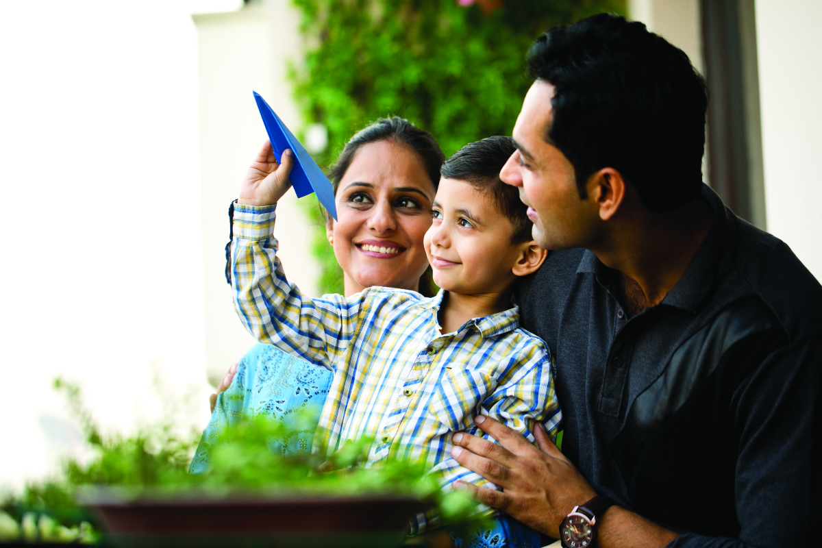 Read more about the article The best investment option in India during 2024: Real estate or gold?